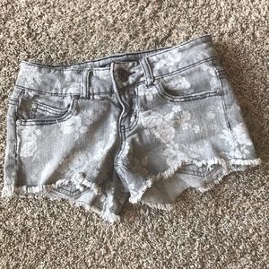 Celebrity Pink short shorts